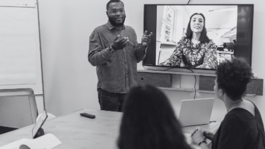 Managing Hybrid Teams | Management Centre Europe (MCE)